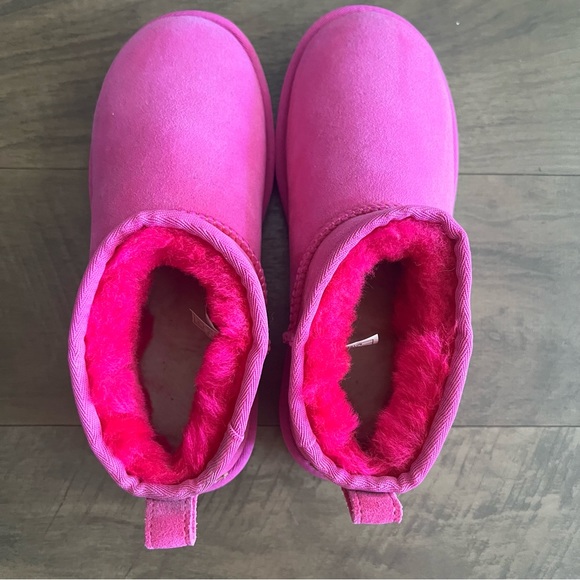 UGG Classic Ultra Mini In Rock Rose - Picture 4 of 10